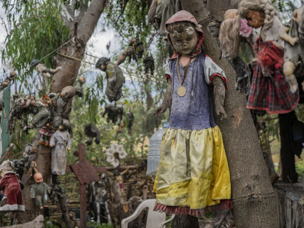 Isla Munecas Xochimilco Scaled 600x450